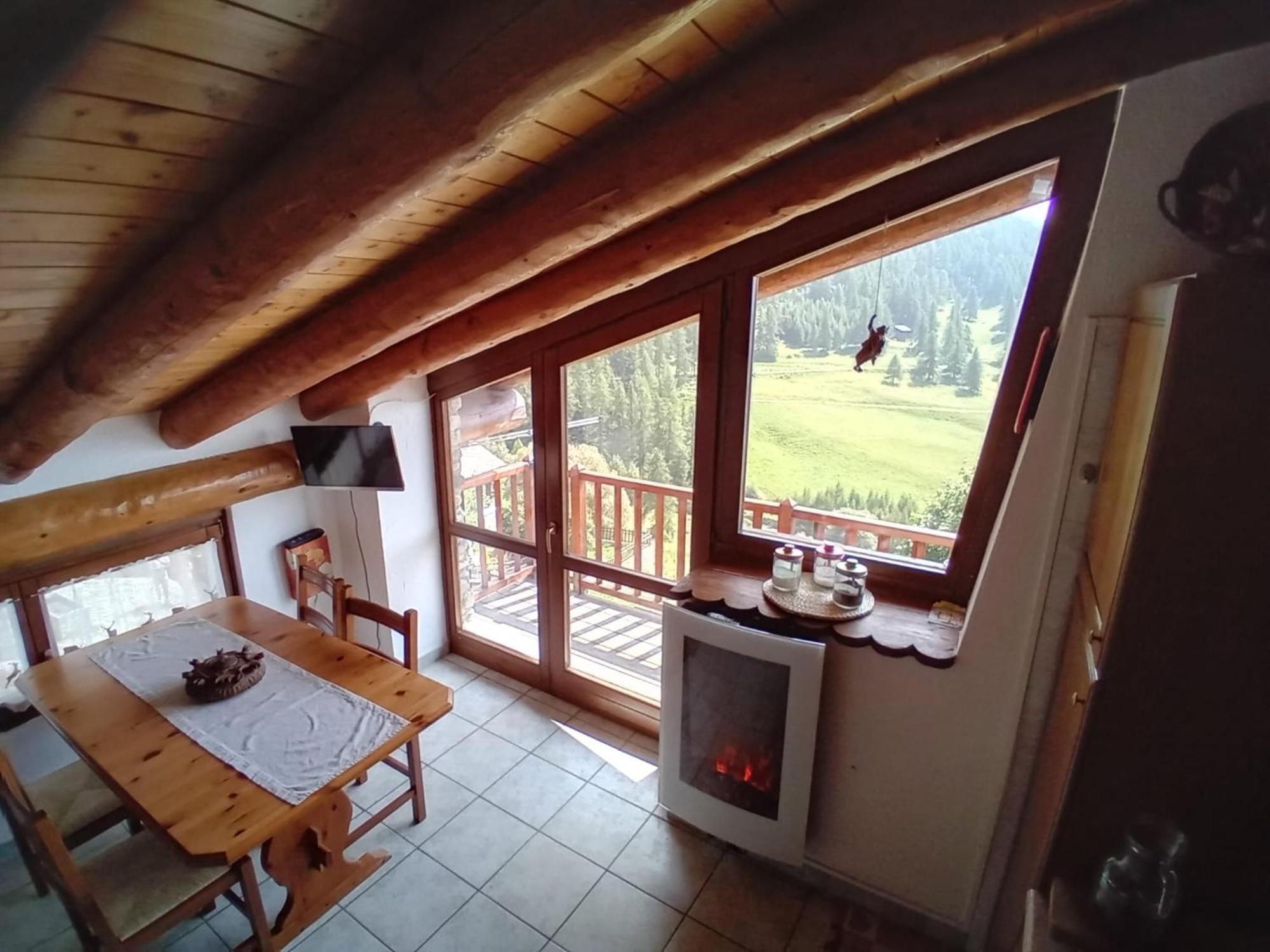 Incantevole Con Vista Sulla Vallata Apartamento